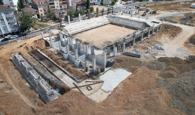 Yeni spor salonunda çalışmalar tam gaz