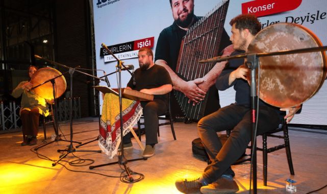 Anar’dan önce söyleşi sonra konser