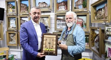 Atık malzemelerin sanatla buluşması