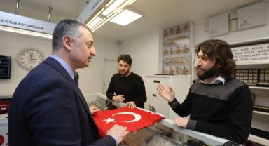 Büyükşehir 20 bin Türk Bayrağı dağıtacak