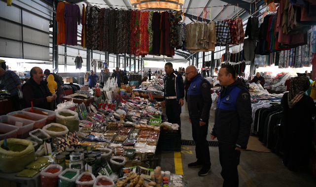 Çayırova zabıtası, pazarları denetliyor