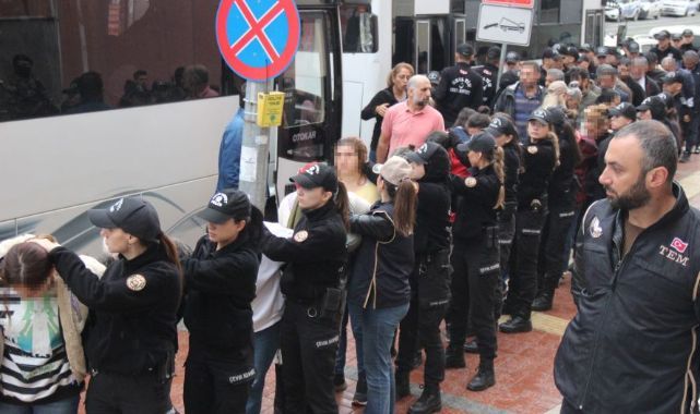 Cezaevindeki mahkumların örgütten kopmaları engellemek için çalışan 32 şüpheli adliyede