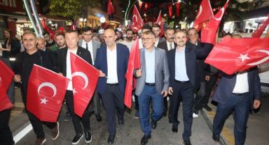 Cumhuriyet coşkusuna yakışır fener alayı