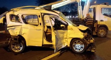Dilovası'nda şerit değiştiren sürücü kazaya sebep oldu: 3 yaralı