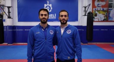 Kağıtsporlu kardeşler dünya şampiyonasında
