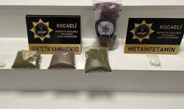 Kocaeli'de 11 sokak satıcısı gözaltına alındı