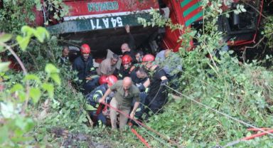 Orman İşletme arazözü 30 metrelik uçurumdan uçtu: 1 ölü, 3 yaralı