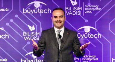 Sanayi Bakanı Mehmet Fatih Kacır Bilişim Vadisi'nde konuştu