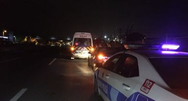 Servis minibüsü ile belediye otobüsü çarpıştı: 1 yaralı