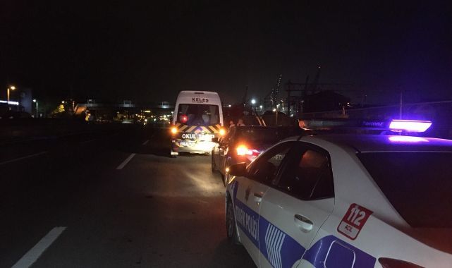 Servis minibüsü ile belediye otobüsü çarpıştı: 1 yaralı