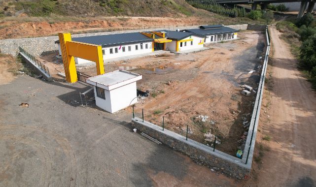 Sokak hayvanları rehabilitasyon merkezi gün sayıyor
