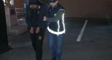 Şüphe üzerine durdurulan araçtan 6 düzensiz göçmen çıktı