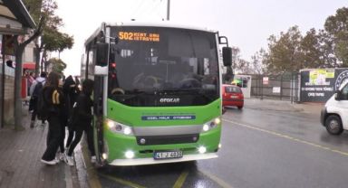 Bu otobüsler sadece öğrenciler için