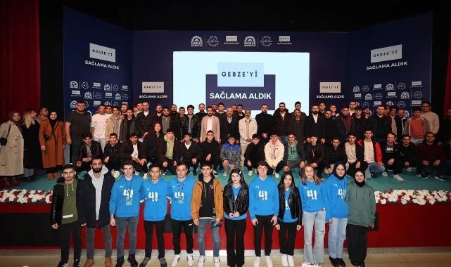 Büyükgöz, Gebzeli gençlere hizmetleri anlattı