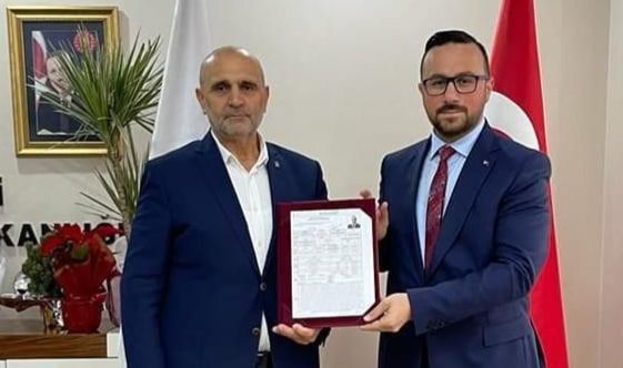 Çayırova’da Alim Baş aday adayı oldu