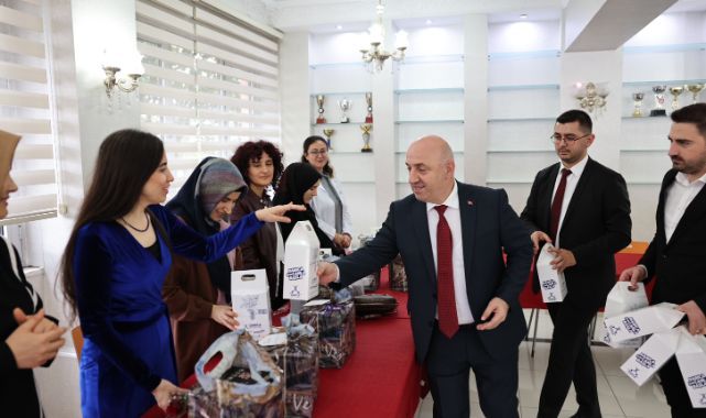 Darıca’da öğretmenlere özel kutlama