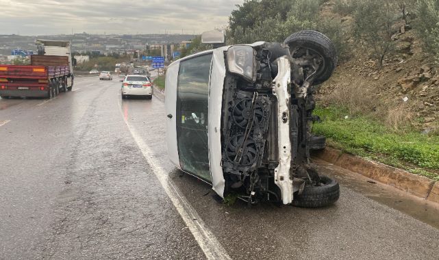 Dilovası'nda işçi servisi devrildi : 1’i ağır 9 yaralı