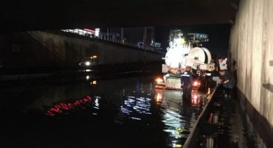 Kocaeli'de sağanak yağış alt geçitleri göle çevirdi