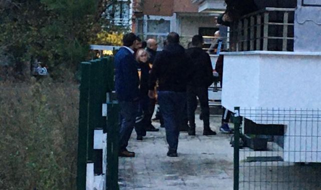 Odaya kilitleyip dövdüğü babasını rehin aldı