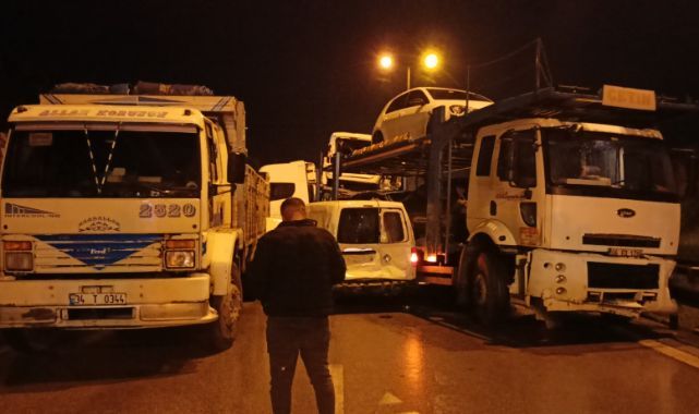 TEM'de 18 araçlık zincirleme kaza: 4 kişi yaralandı, 7 kilometre kuyruk oluştu