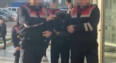 2 araçtan 8 tabanca çıktı: 3 gözaltı
