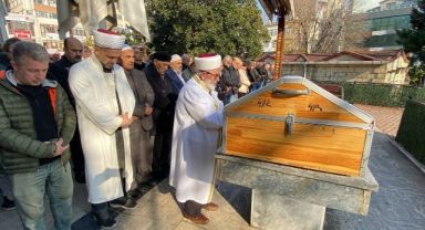 50 yıl boyunca gönüllü olarak hafızlık yaptığı camiden son yolculuğuna uğurlandı