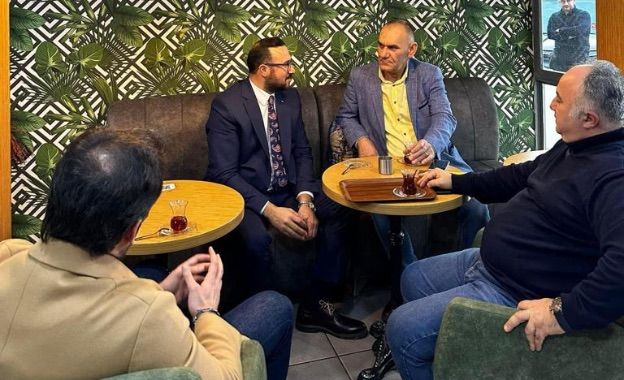 Alim Baş, Çayırova esnafına projelerini anlattı
