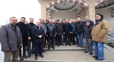 Büyükakın, cemaat ve vatandaşlarla sohbet etti