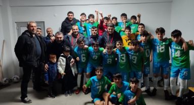 Çayırova U-14 futbol takımı şampiyon oldu!