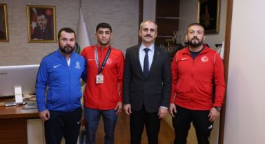 Çiftçi, Dünya ikincisini ağırladı