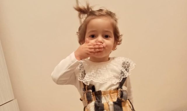 Eczanede fenalaşan 2 yaşındaki çocuk hayatını kaybetti