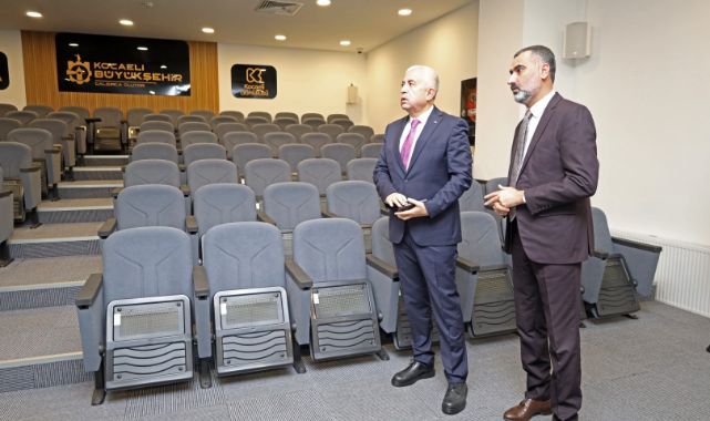 Gündoğdu, Sivil Toplum Merkezi’ni inceledi