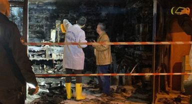 Kocaeli'de hobi dükkanı alevlere teslim oldu