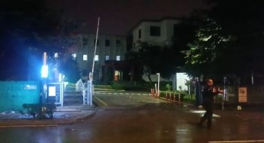 Madeni yağ fabrikasındaki yangın ekipleri harekete geçirdi