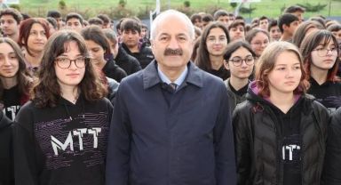 Özyiğit ve Başkan Büyükgöz Bayrak Töreninde
