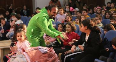 Çocuklara sağlıklı yaşam tiyatro ile anlatıldı