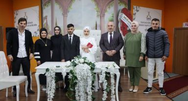 Darıca’da 2024’ün ilk nikahı kıyıldı