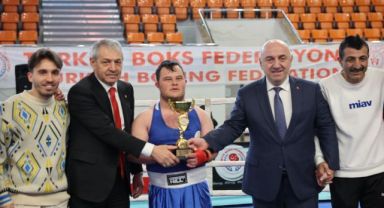 Darıca'da düzenlenen Türkiye Büyük Kadınlar Boks Şampiyonası sona erdi