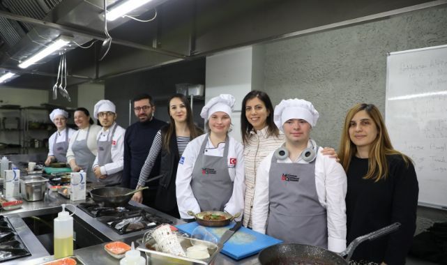 Engelsiz şeflerden Osmanlı mutfağına özel lezzet