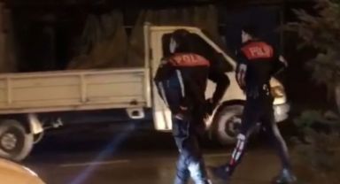 Hırsız Örümcek Adam gibi tırmandığı balkonda yakayı ele verdi