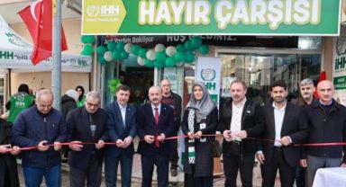 İHH Hayır Çarşısı Açtı
