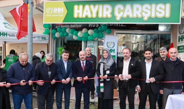 İHH Hayır Çarşısı Açtı