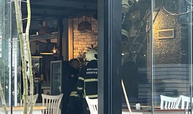 Kafenin bacasında çıkan yangın söndürüldü