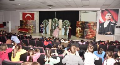 Kartepeli çocuklara yarıyıl eğlencesi