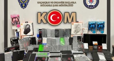 Kocaeli'de 115 gümrük kaçağı cep telefonu ele geçirildi