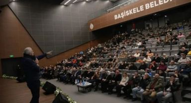 Mete Yarar, Başiskele'de Türkiye'nin 100. yılını anlattı