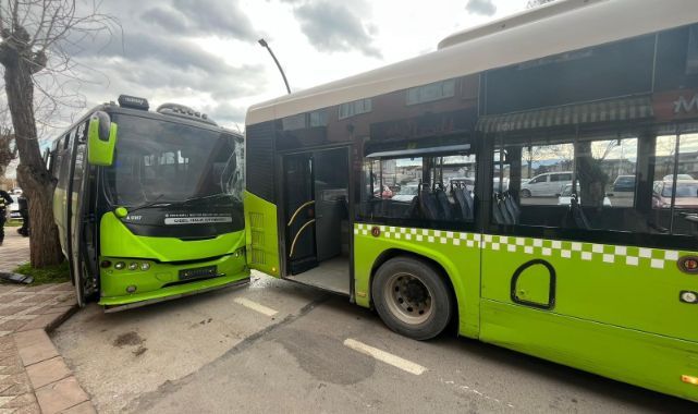 Özel halk otobüsü ile belediye otobüsü çarpıştı: 6 yaralı