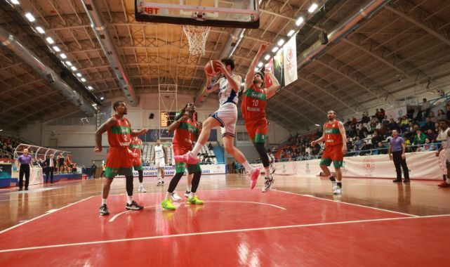 TBL: Kocaeli BŞB Kağıtspor: 87 - Semt77 Yalovaspor: 96