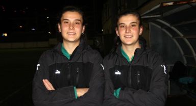 Tek yumurta ikizi kadın futbolcular: Attığı goller, gördüğü kartlar bile karıştırılıyor