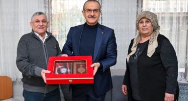 Vali Yavuz, Gölcük’te Ailelerle Hemhal Oldu